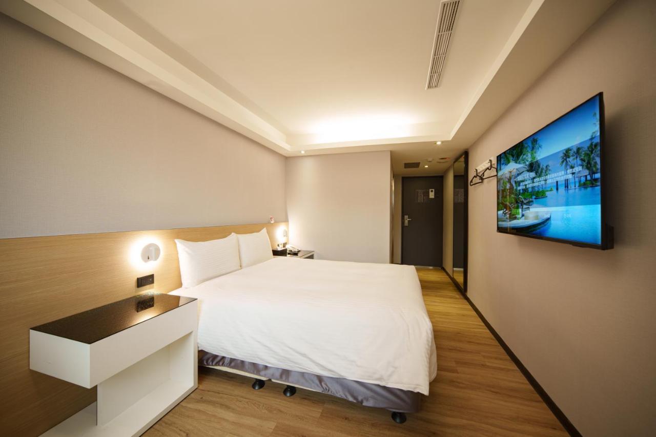Hub Hotel Tucheng Exterior photo