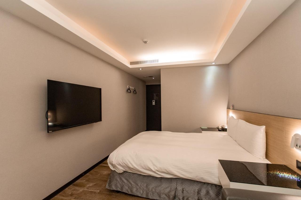 Hub Hotel Tucheng Exterior photo