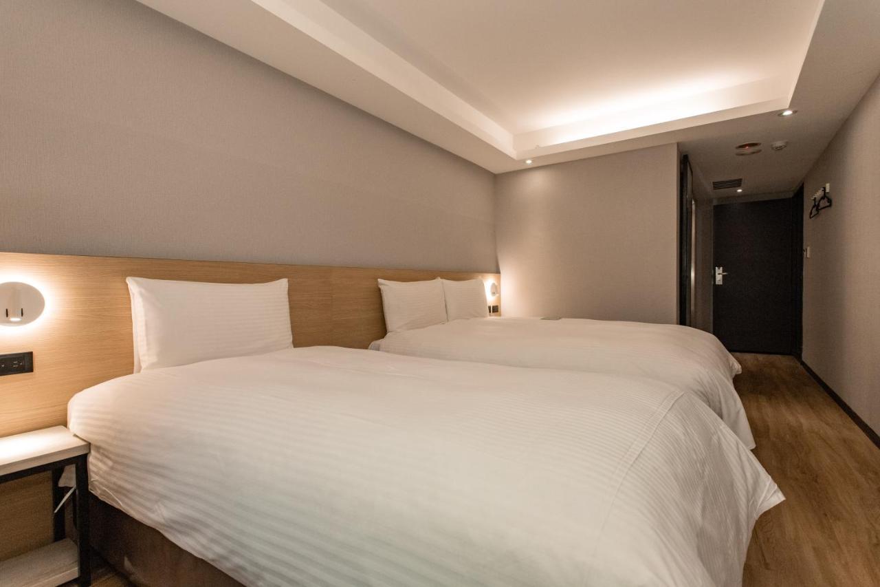 Hub Hotel Tucheng Exterior photo